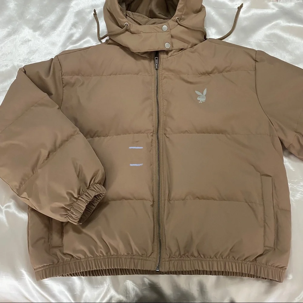 Sold - Picture 3 of 5